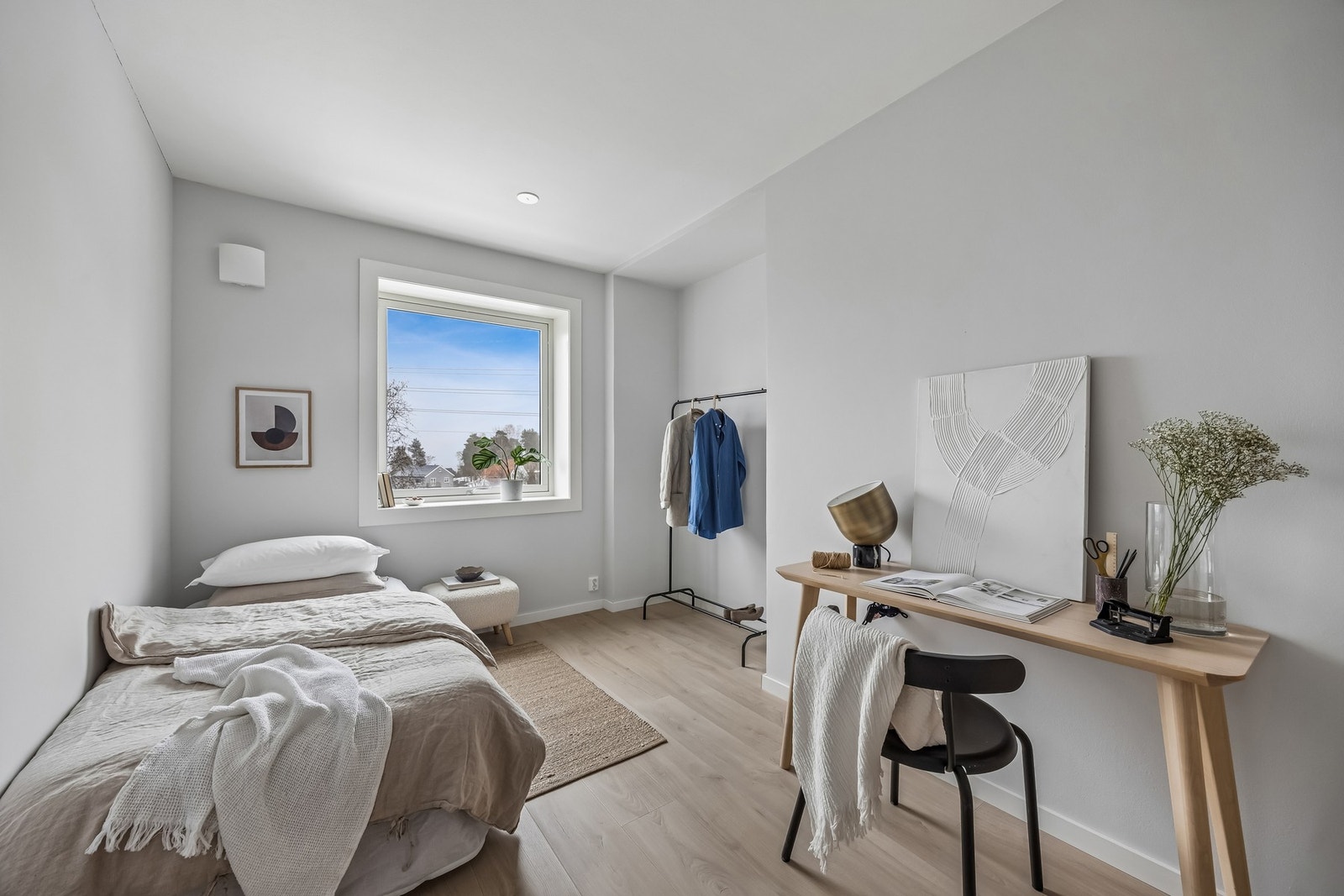 Soverommene er praktiske og kan passe perfekt som gjesterom, barnerom, kontor eller en kombinasjon av dette. Galleribilde