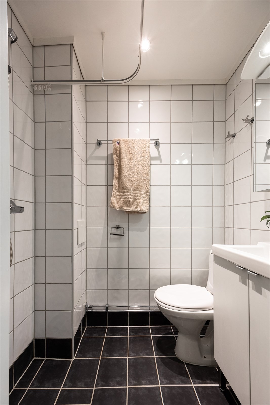 Badet er i følge eier pusset opp i 2006. I hver etasje er det gratis fellesvaskeri Galleribilde