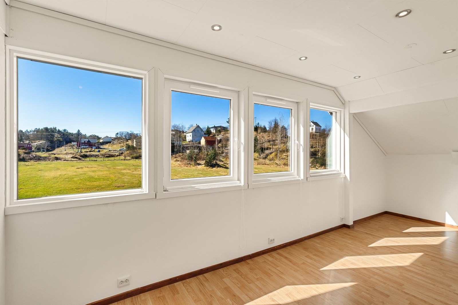 - Merk downlights i tak - Galleribilde