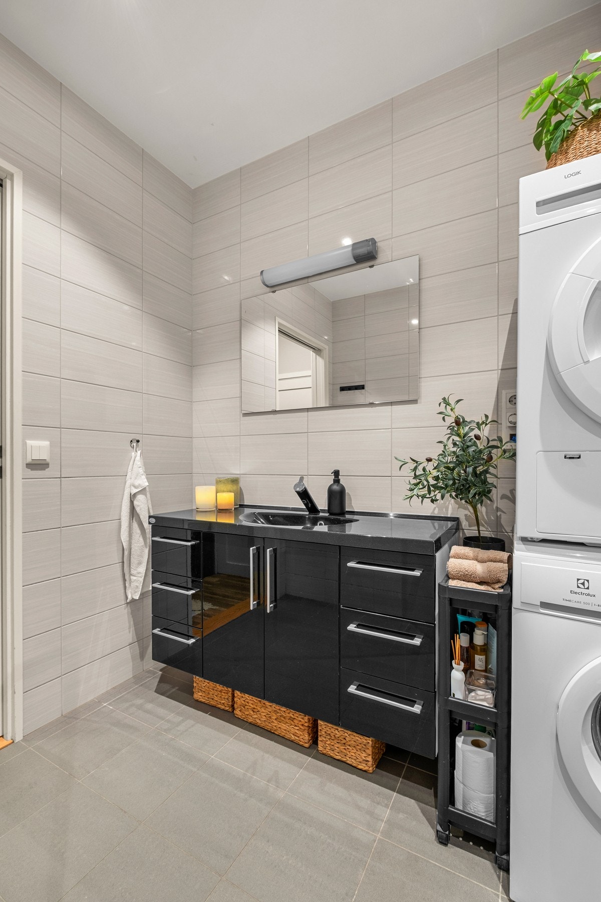 Badet er på 4,8 kvm. Galleribilde