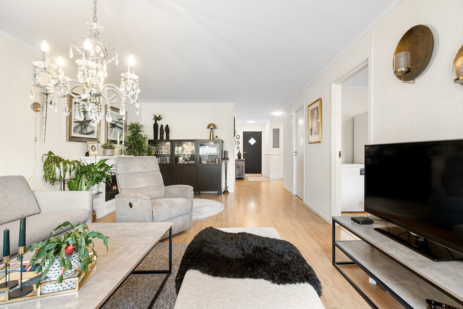 Fra stuen har man utgang til en hyggelig terrasse av god størrelse Galleribilde