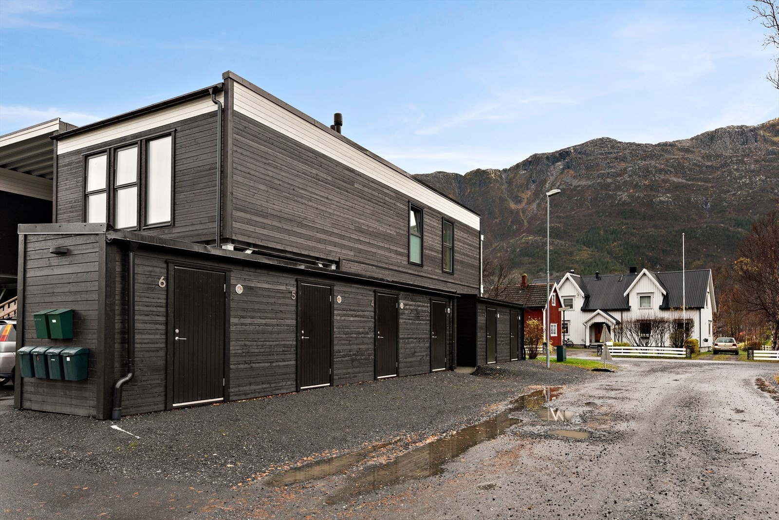 Det medfølger en utvendig bod på ca. 5 m2. Galleribilde
