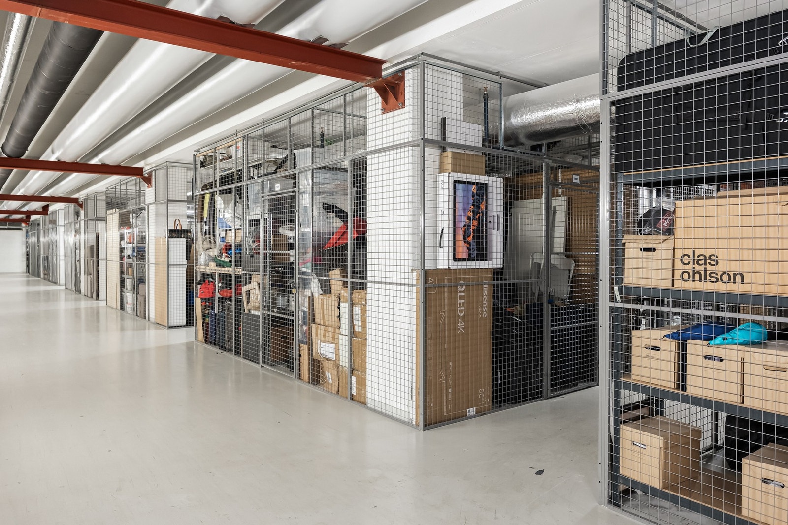 Det medfølger to boder med lagringsplass på tilsammen 10 kvm. Bod områdene er både godt ventilert og oppvarmet. Galleribilde