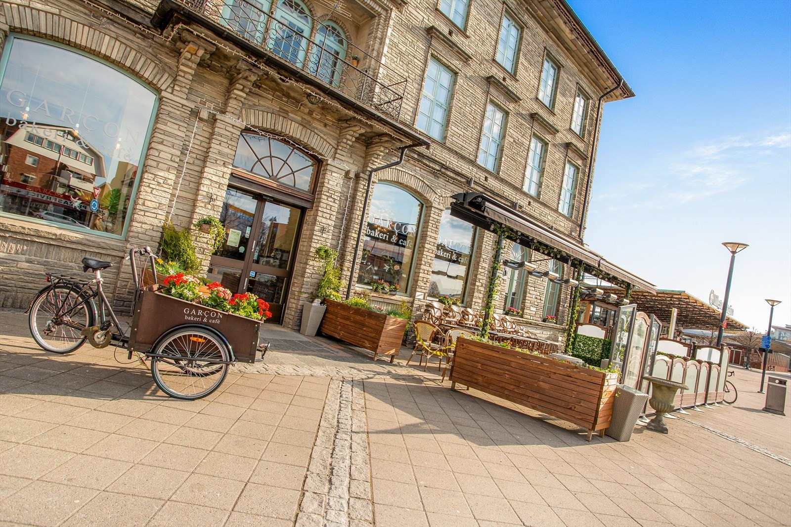 Garçon bakeri og café. Galleribilde