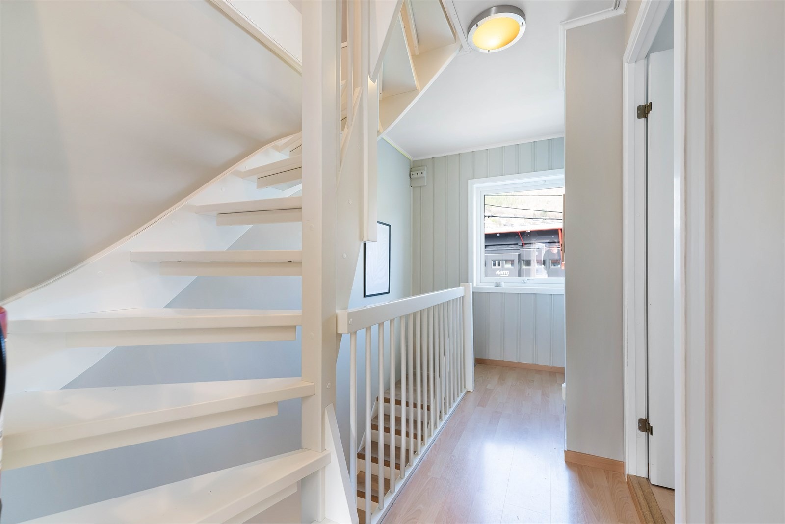 Trappegang til loft. Galleribilde