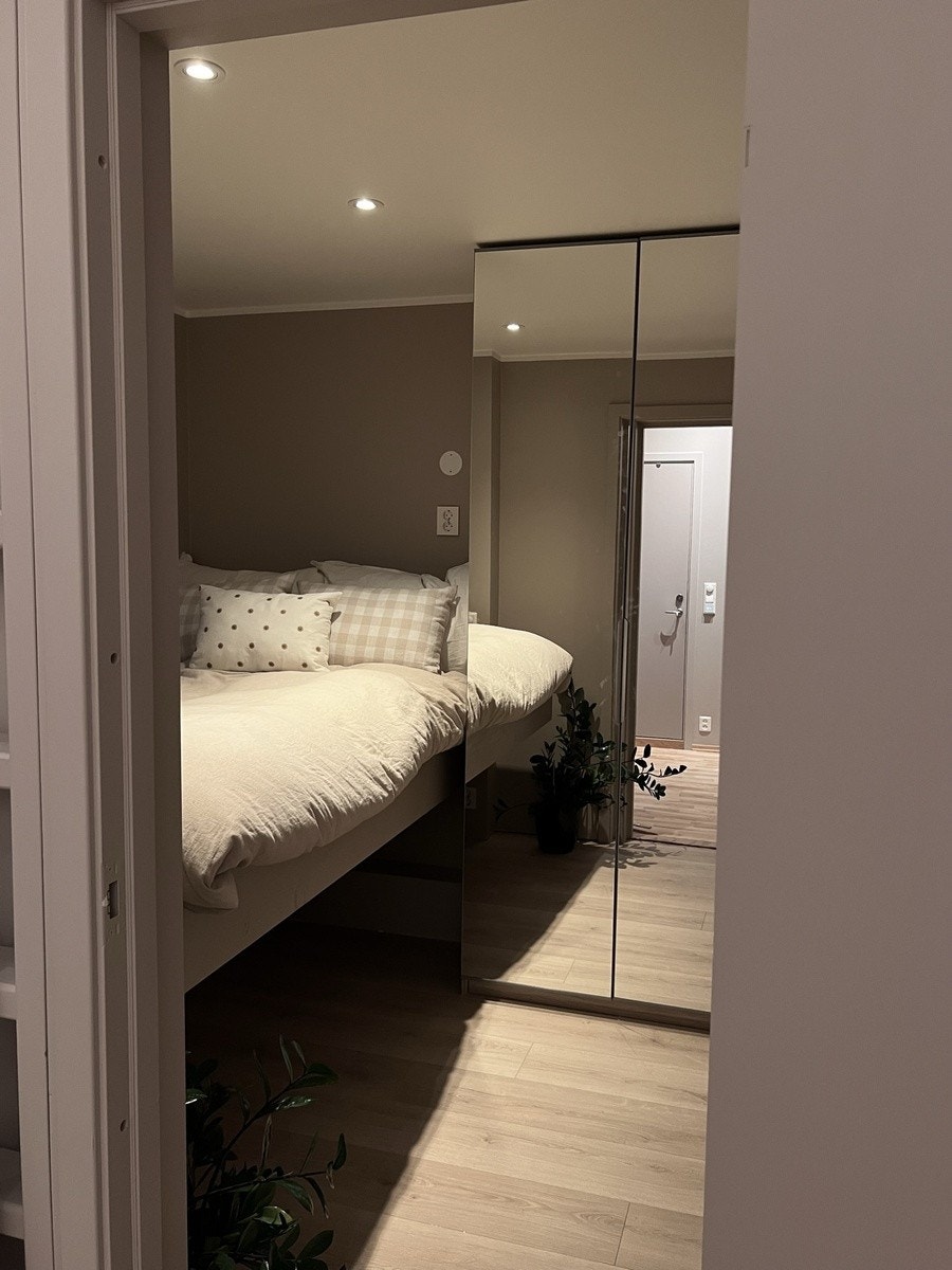 gjesterom og garderobe Galleribilde