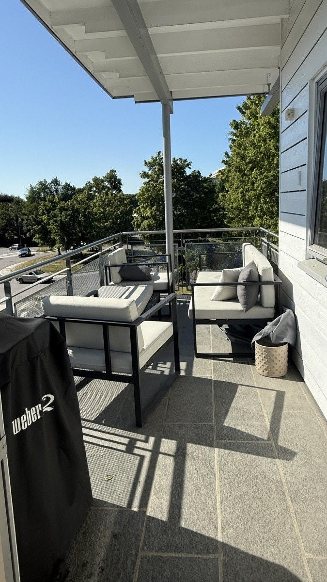 balkong med grill Galleribilde