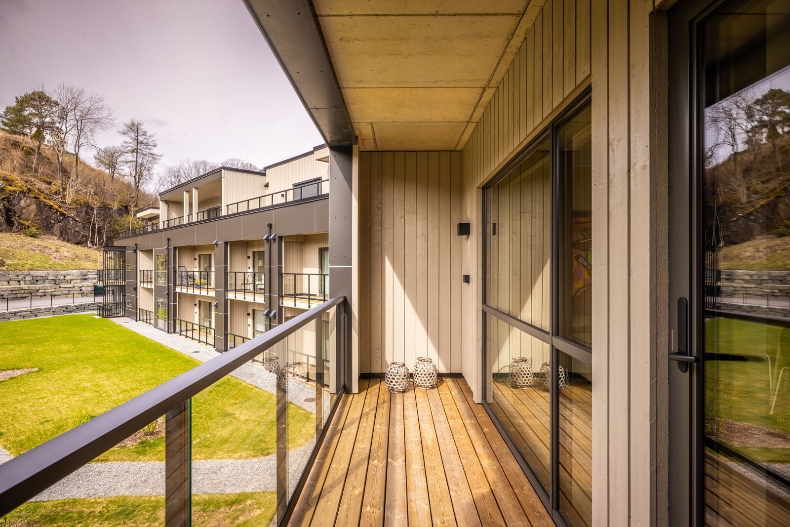 Sør-vestvendt balkong på 6.6m² Galleribilde
