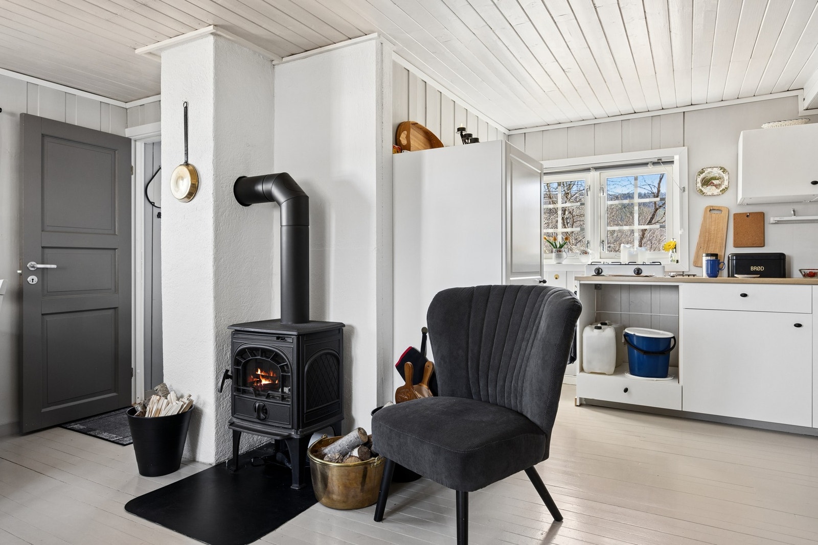 Ny peisovn ble satt inn i 2023! Galleribilde