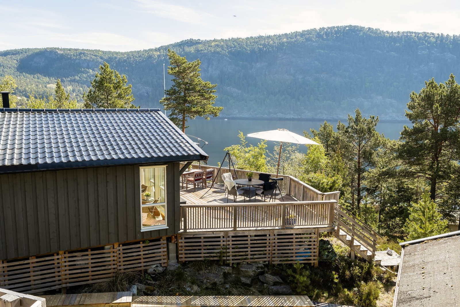 Eiendommen er beliggende i sjarmerende Åsenfjord og har flere ettertraktede kvaliteter Galleribilde