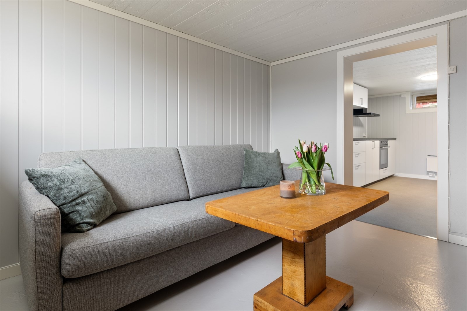 Rommet er allsidig og har god plass til sofagruppe/tvkrok. Galleribilde