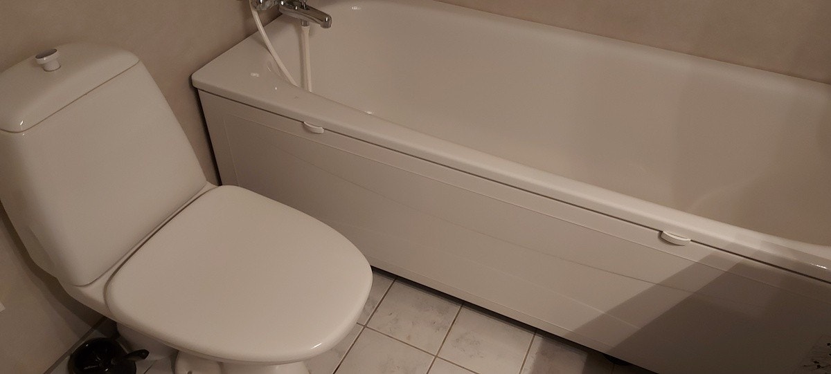 bad m/kar, wc og vask 2.etg. Galleribilde