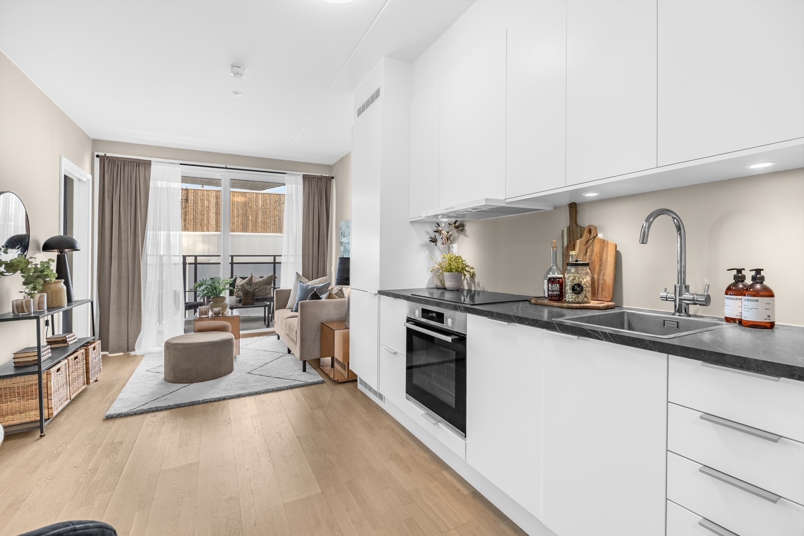 Leiligheten var ny i 2021, og har derav god standard på overflater og inventar. Galleribilde