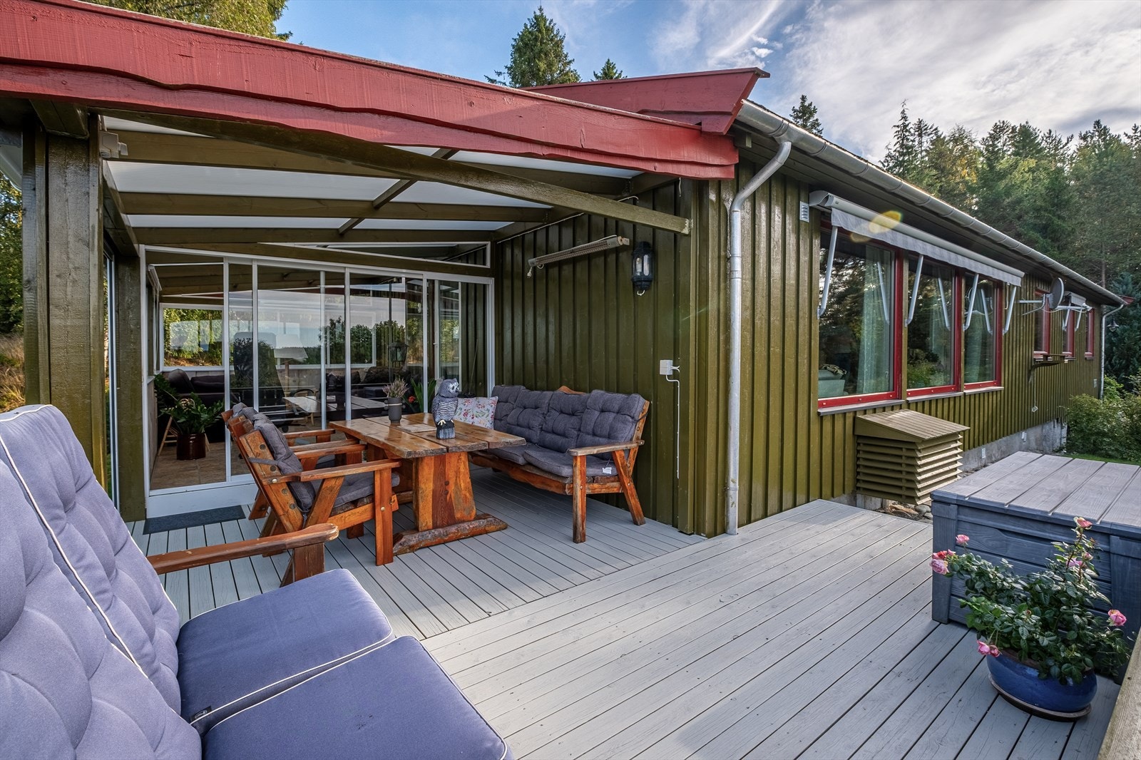 Veranda med takoverbygg Galleribilde