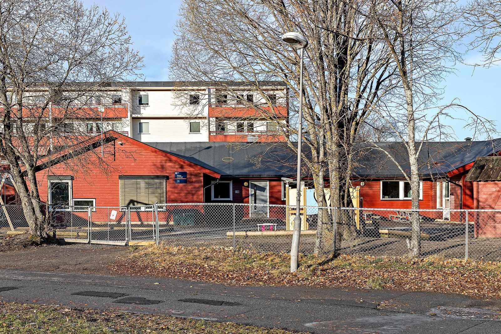 Plassen Barnehage (1-5 år) ligger 2 minutters spasertur unna. Galleribilde