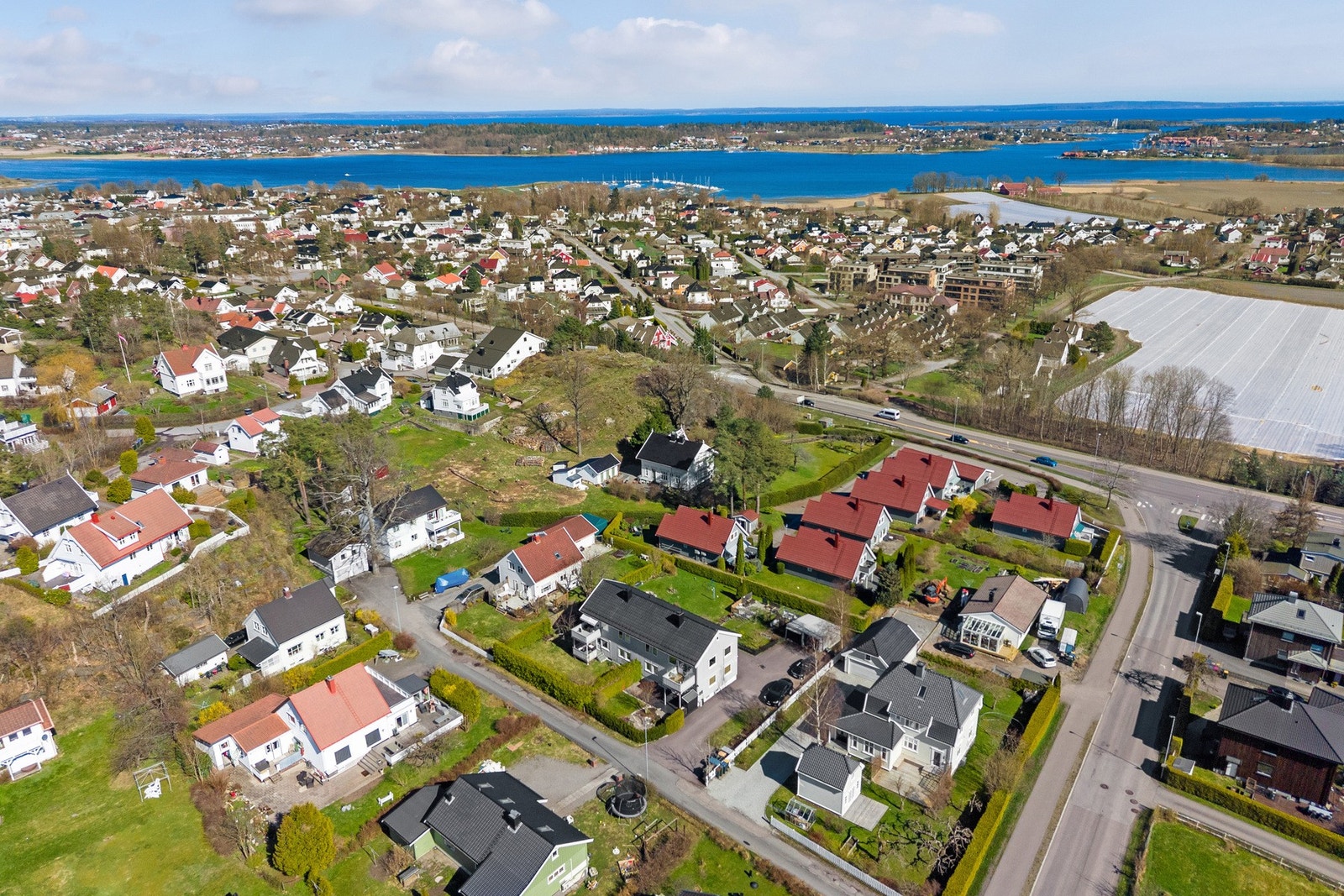 Dronefoto nærområde. Galleribilde