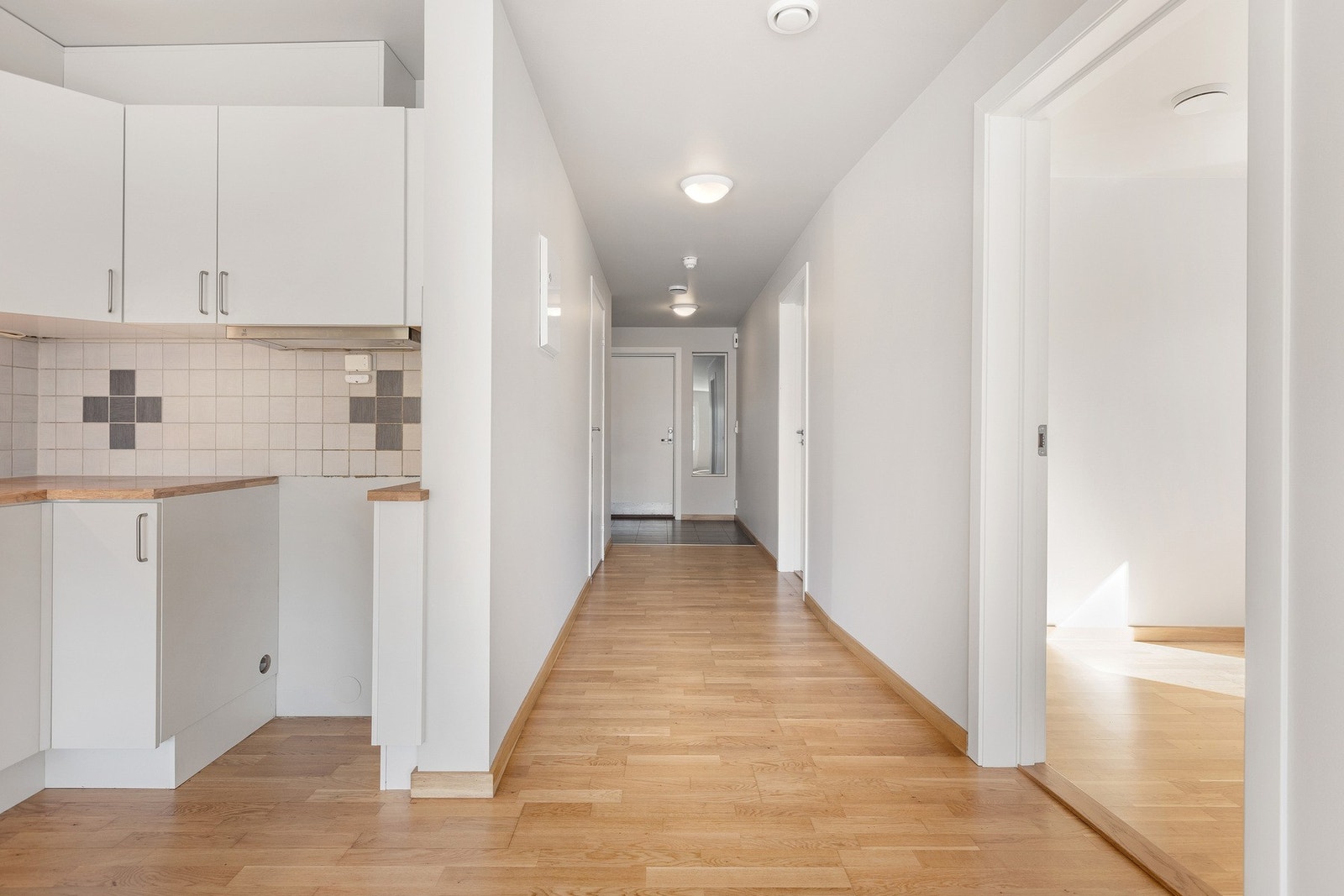 Av utstyr finner man oppvaskmaskin, komfyrvakt og vannstoppsystem. Galleribilde