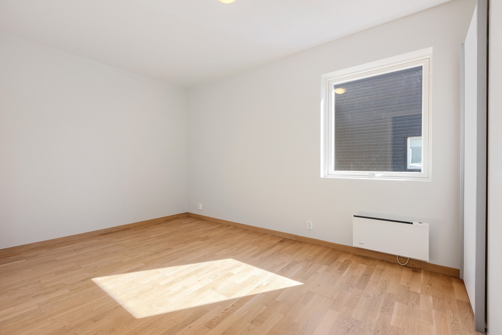 Soverom med garderobe. Galleribilde