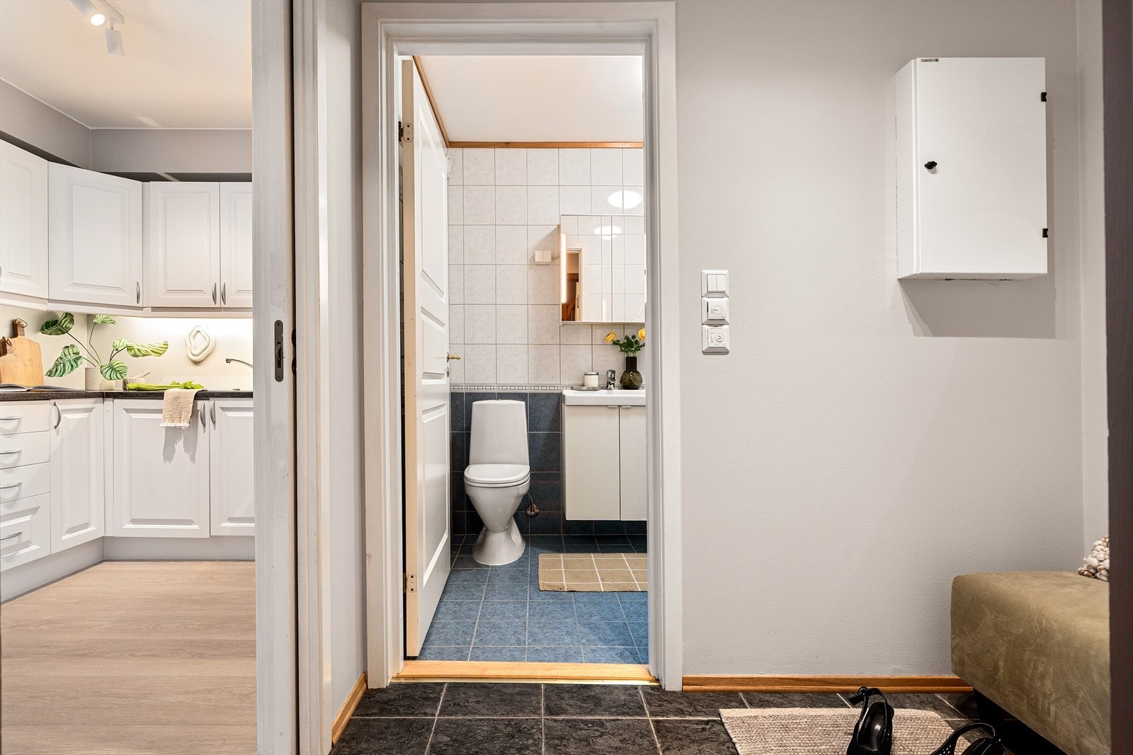 Gulvvarme på bad og i gangen. Galleribilde