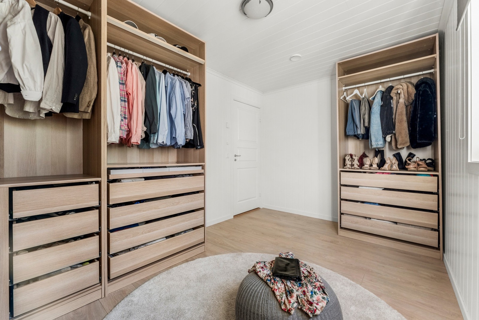 Soverom nr 4 er i dag innredet som en stor walk-in Galleribilde