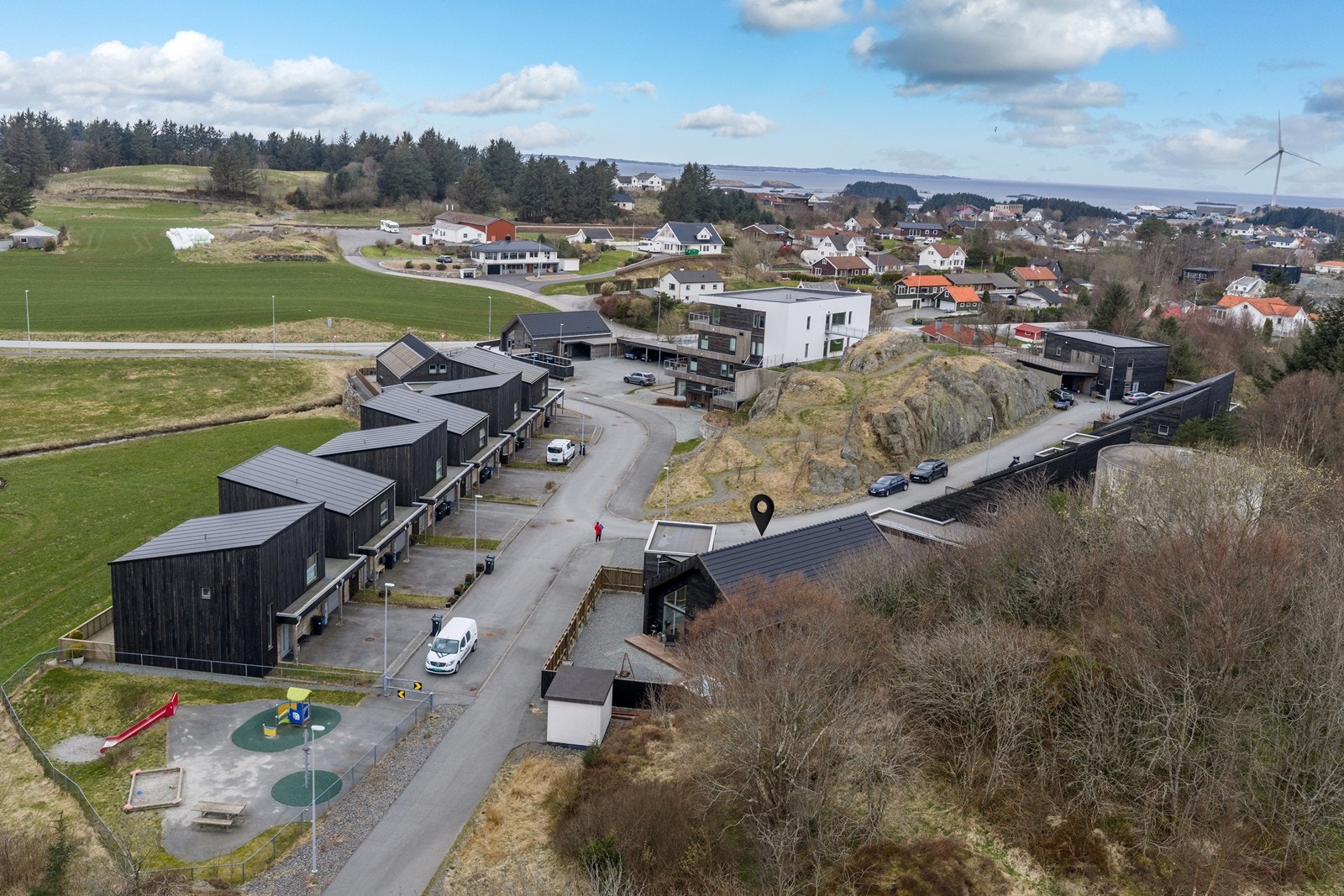 Barnevennlig beliggenhet med lekepark like ved. Galleribilde