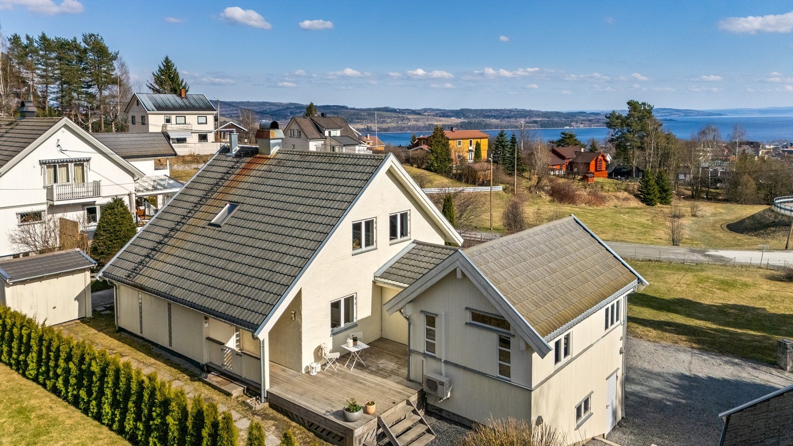 Flott utsikt over Mjøsa. Galleribilde