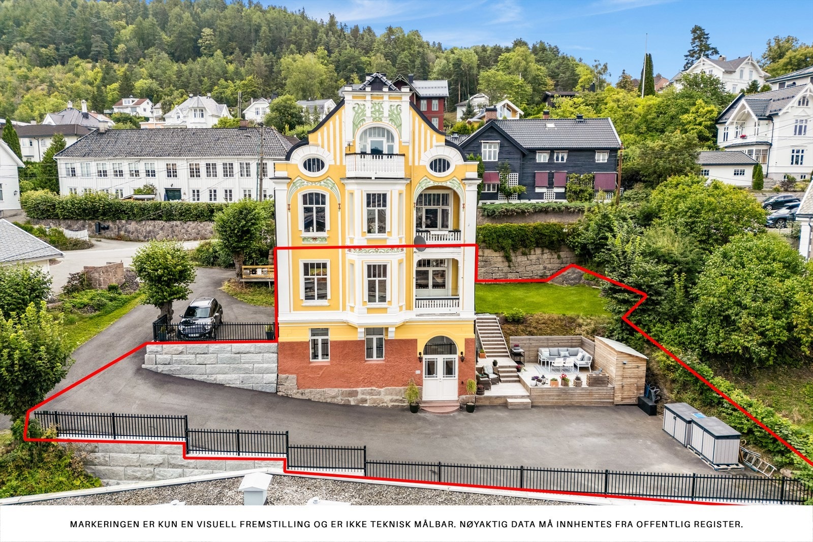 Seksjonen er meget innholdsrik og er nærmest for et townhouse å regne Galleribilde