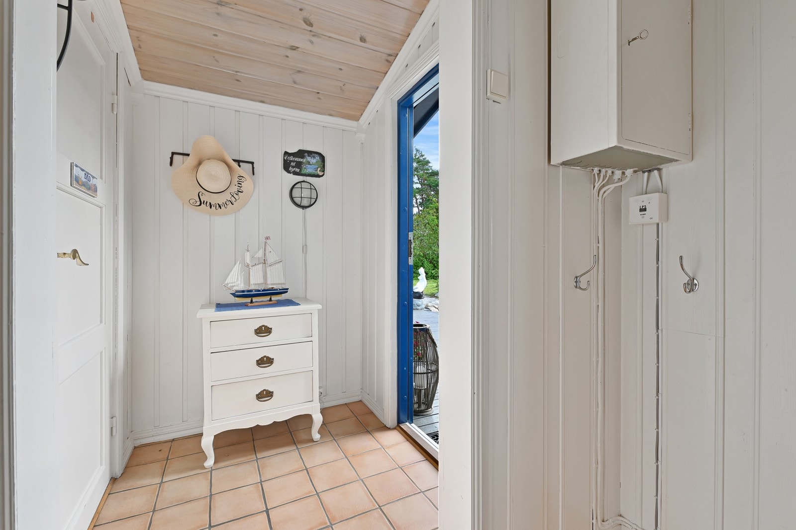 Hytta ble tilbygget entré og baderom i 2000. Galleribilde