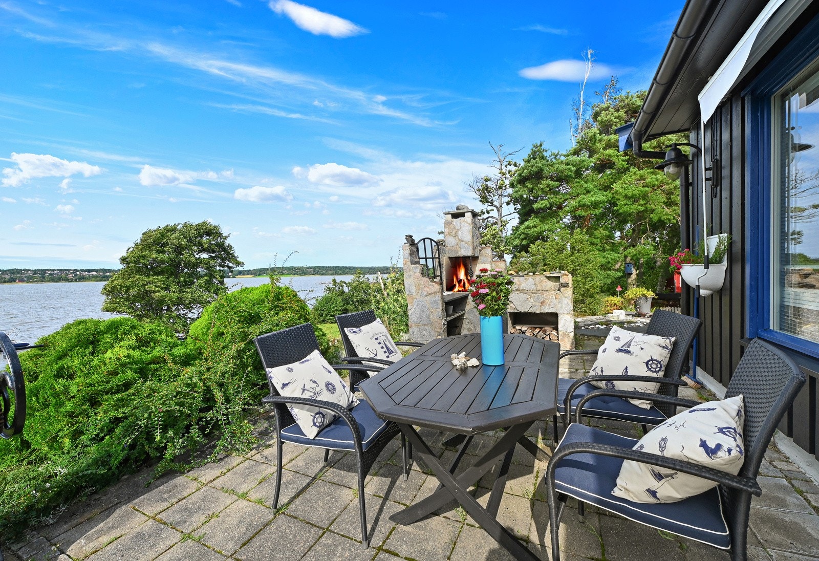 Her kan du nyte solen til nærmere 22.30 midtsommer. Galleribilde