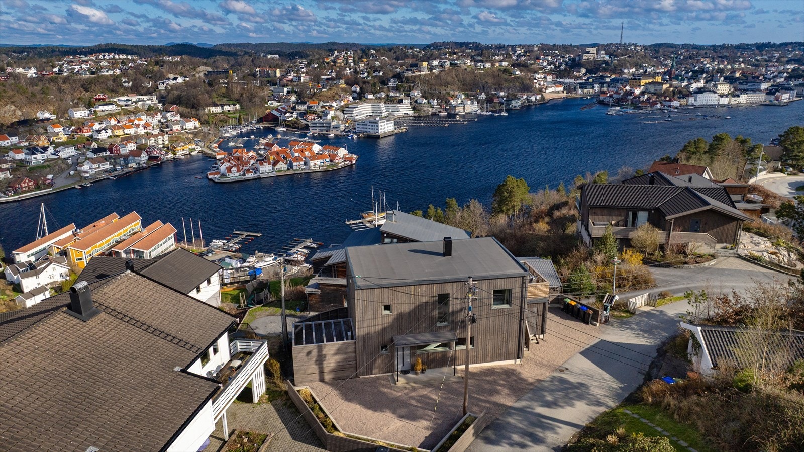 Boligen holder en god standard og er fra 2018 Galleribilde