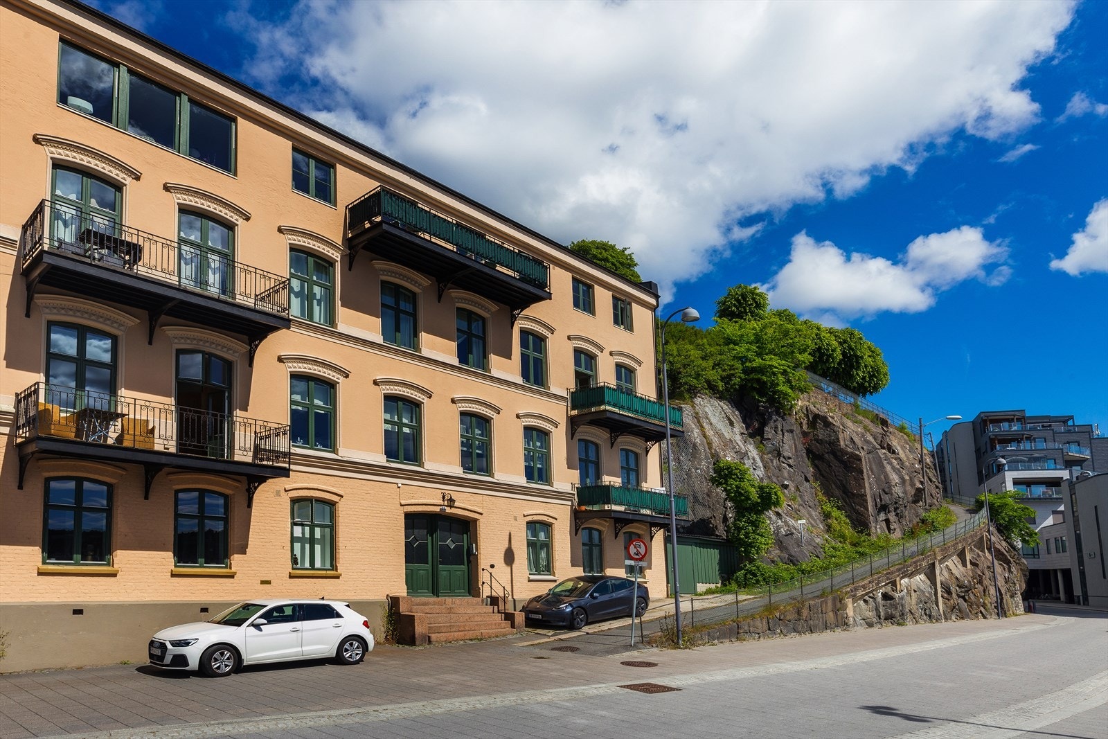Unik toppleilighet - Hel etasje - Panoramautsikt - Balkong - 2 parkeringsplasser - Klassisk bygård i sentrum Galleribilde