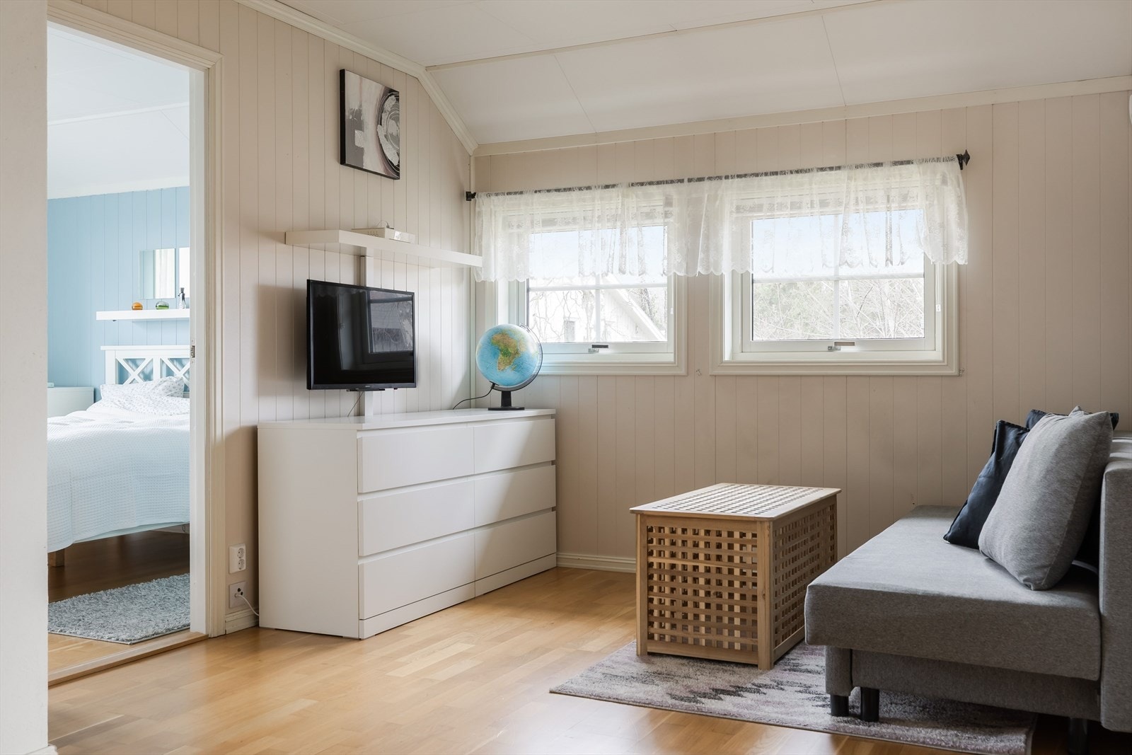 Vi går inn på hovedsoverommet. Galleribilde