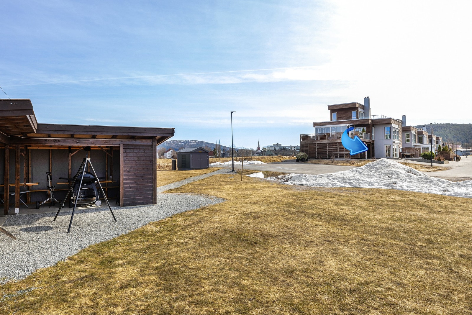 Eiendommen ligger fint til med endebeliggenhet i et familievennlig og trivelig boligfelt Galleribilde