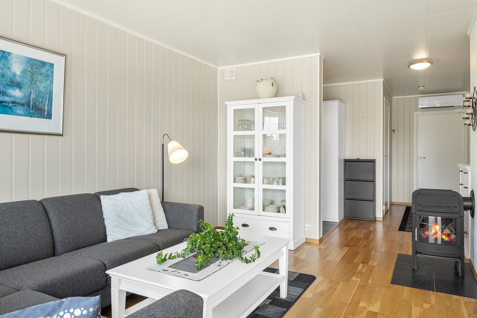 Kombinasjon av vedovn og varmepumpe gir fleksibel og energieffektiv oppvarming Galleribilde