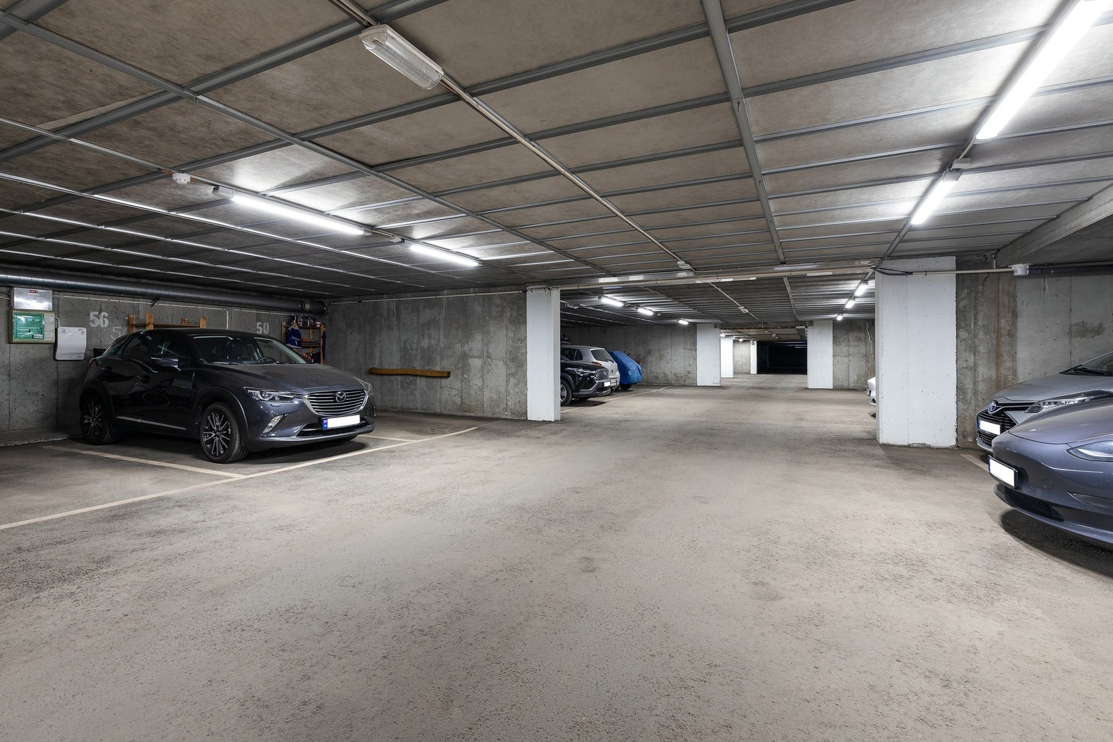 Leiligheten disponerer én p-plass i felles garasjekjeller Galleribilde