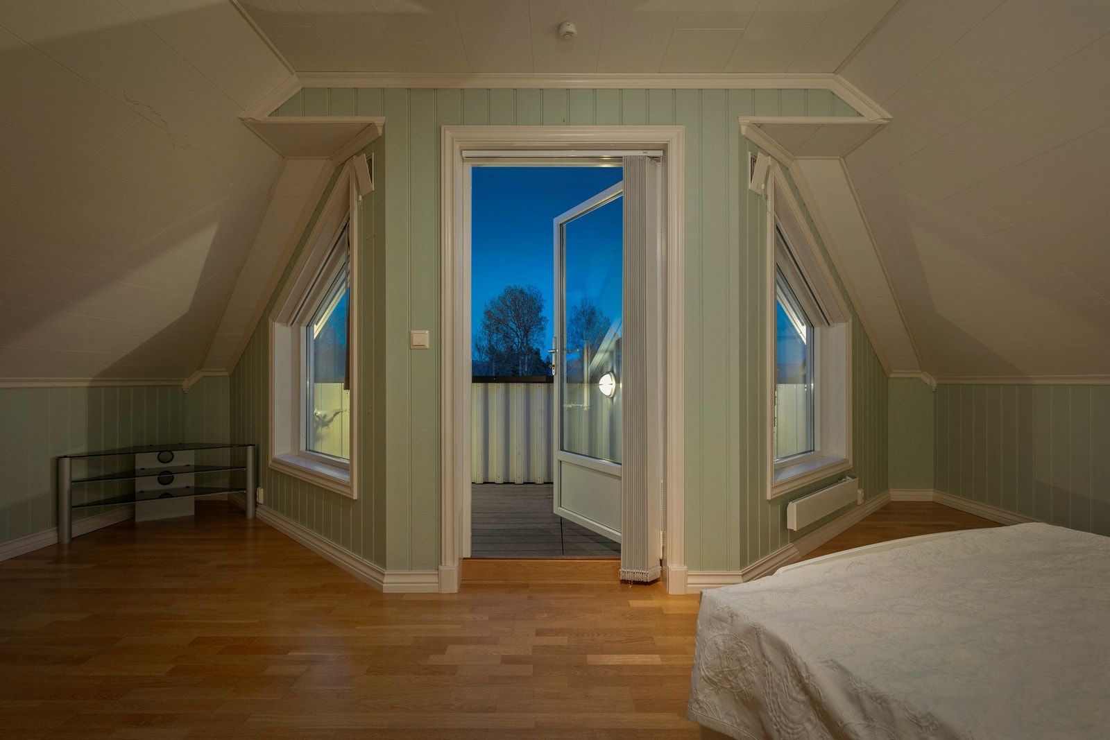 Dette soverommet har også utgang til egen veranda. Galleribilde