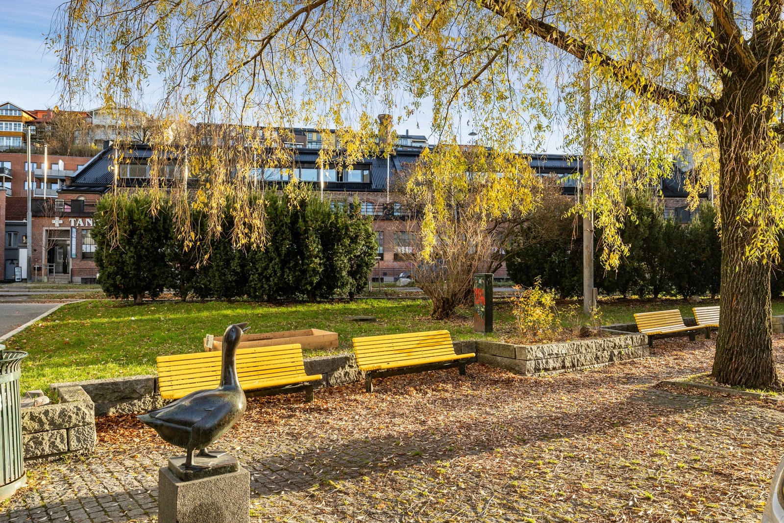 Fra leiligheten er det kort vei til "alt". Galleribilde