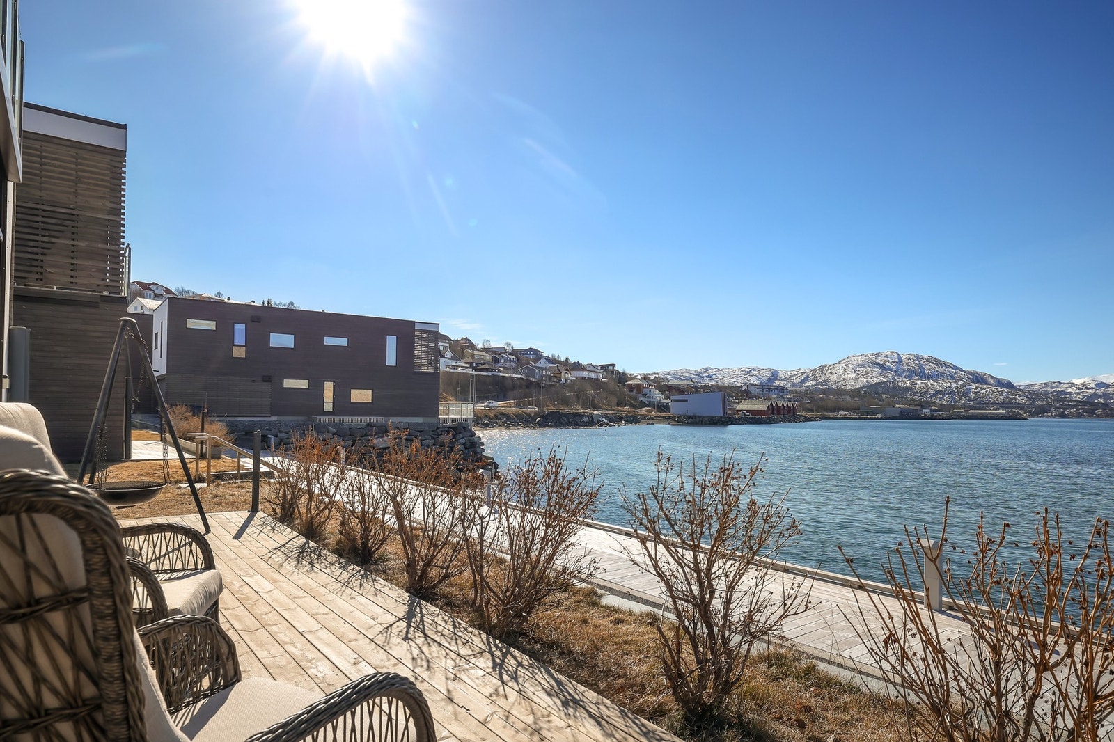 Med en helt fantastisk sjøutsikt. Galleribilde