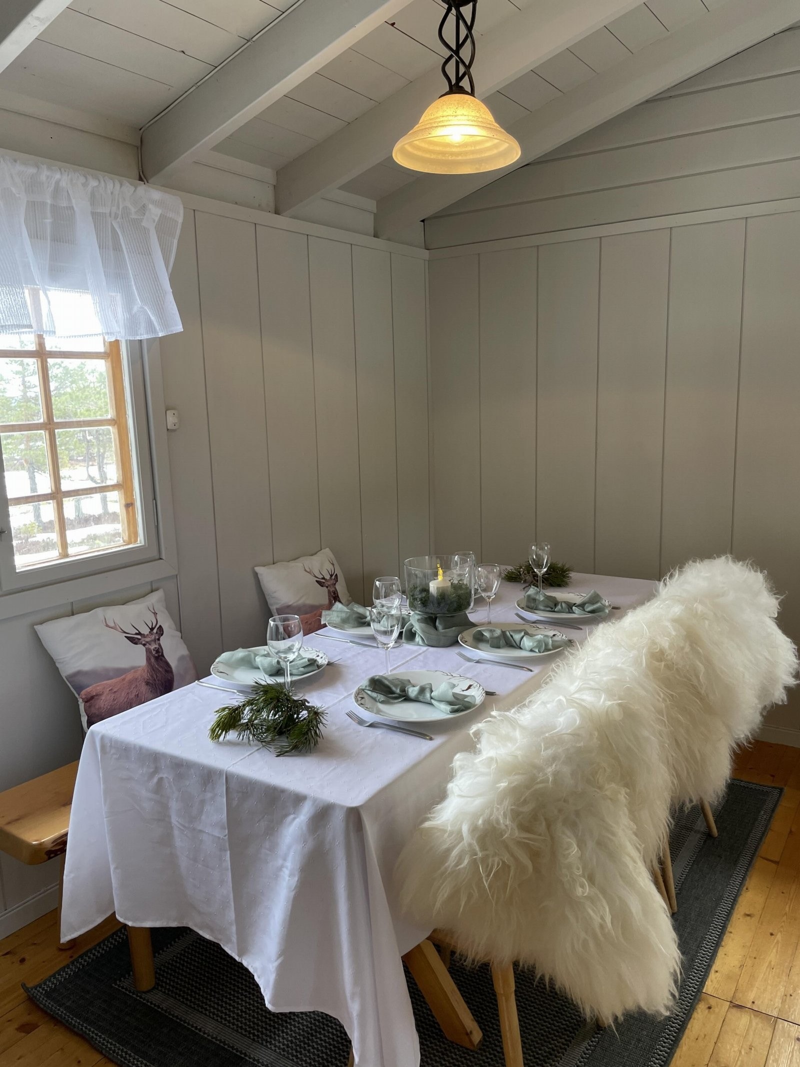 En flott plass å invitere både venner og familie til hyggelige lag Galleribilde