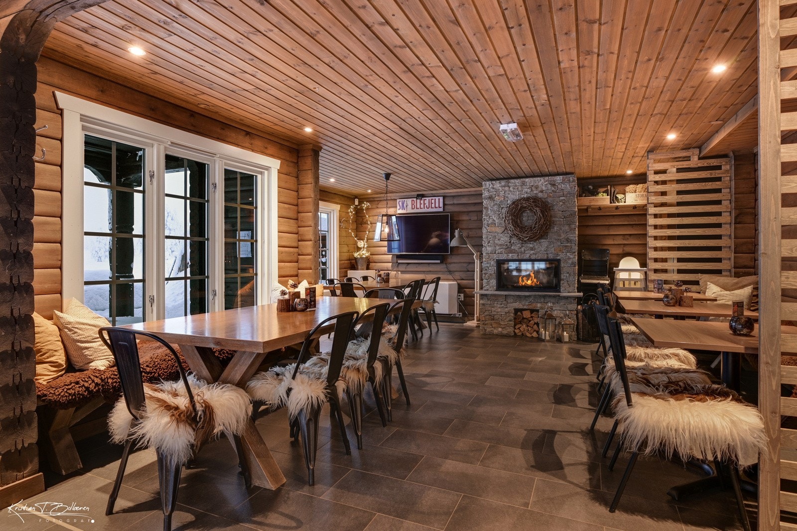 Flere muligheter til å spise ute på både Blestua, Gvelven og her med bilde fra Blefjell Lodge Galleribilde