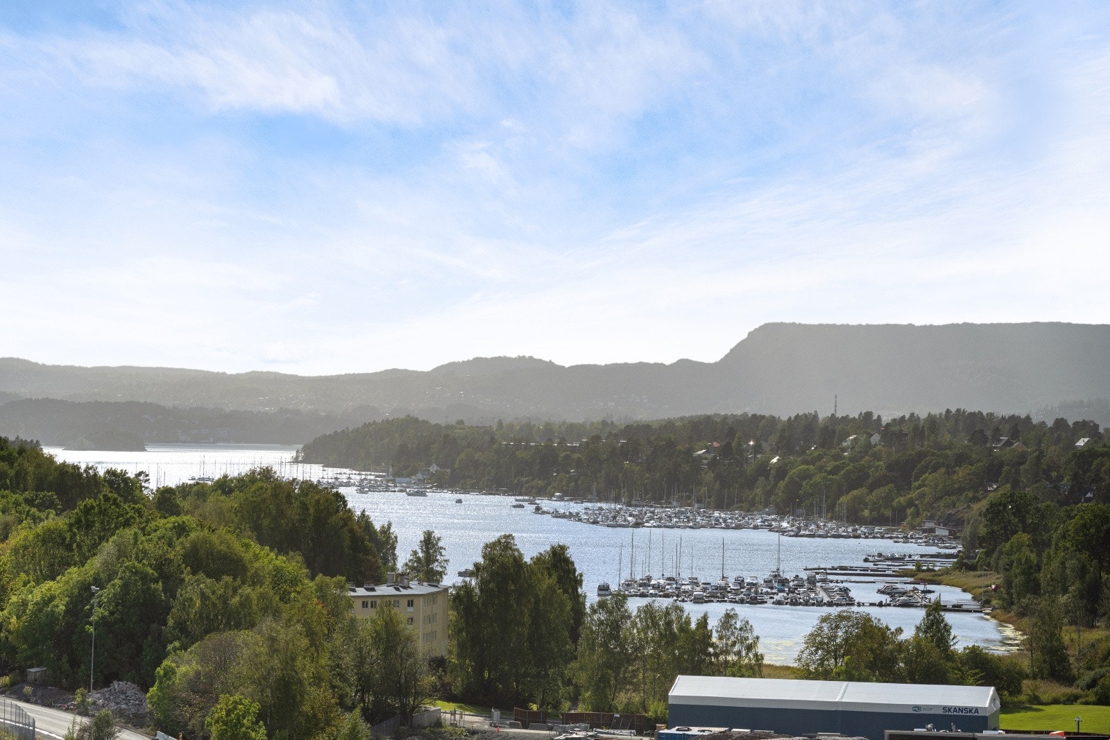 En unik topp/endeleilighet i et populært boligområde på Lysaker/Fornebu. Galleribilde