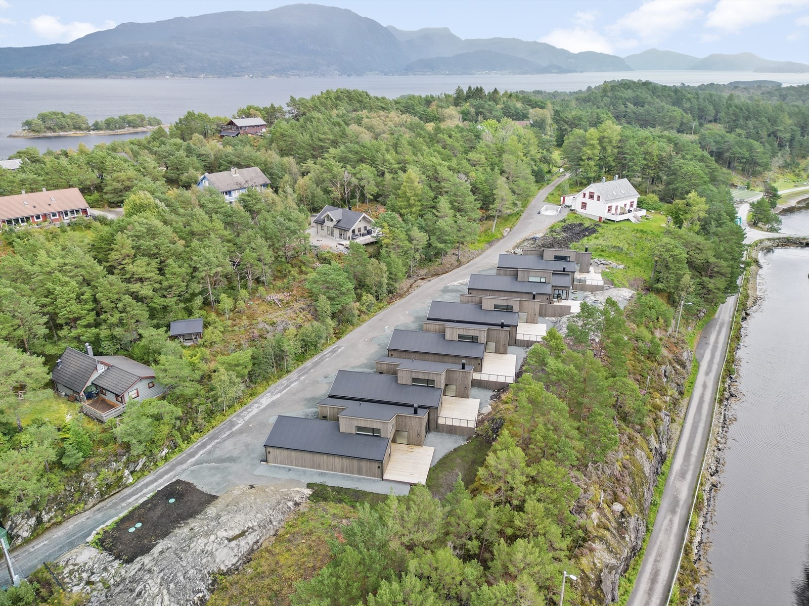 Prosjektet ligg idyllisk til på Svanøy Galleribilde