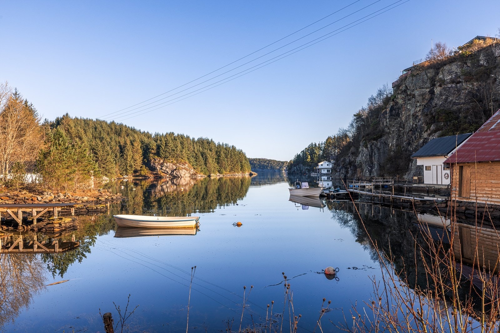 Kort avstand til sjø, fiske og badeplasser. Galleribilde