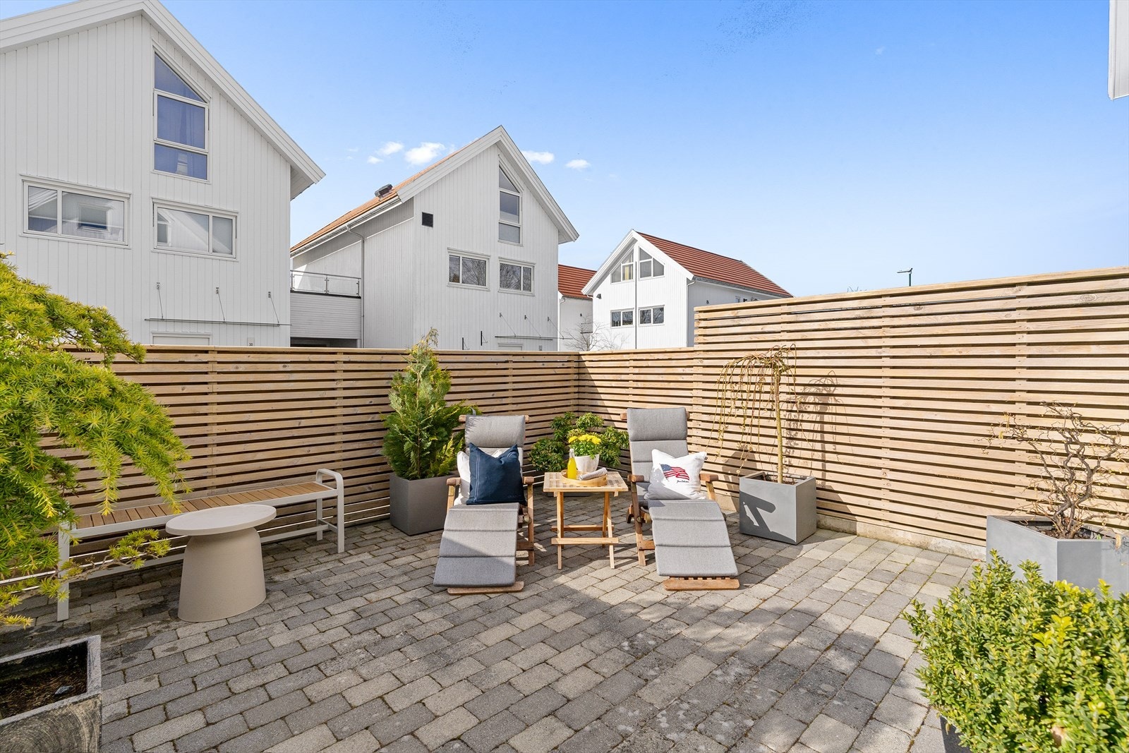 Skjermet uteplass - perfekt for rolige morgener og lune sommerkvelder. Galleribilde