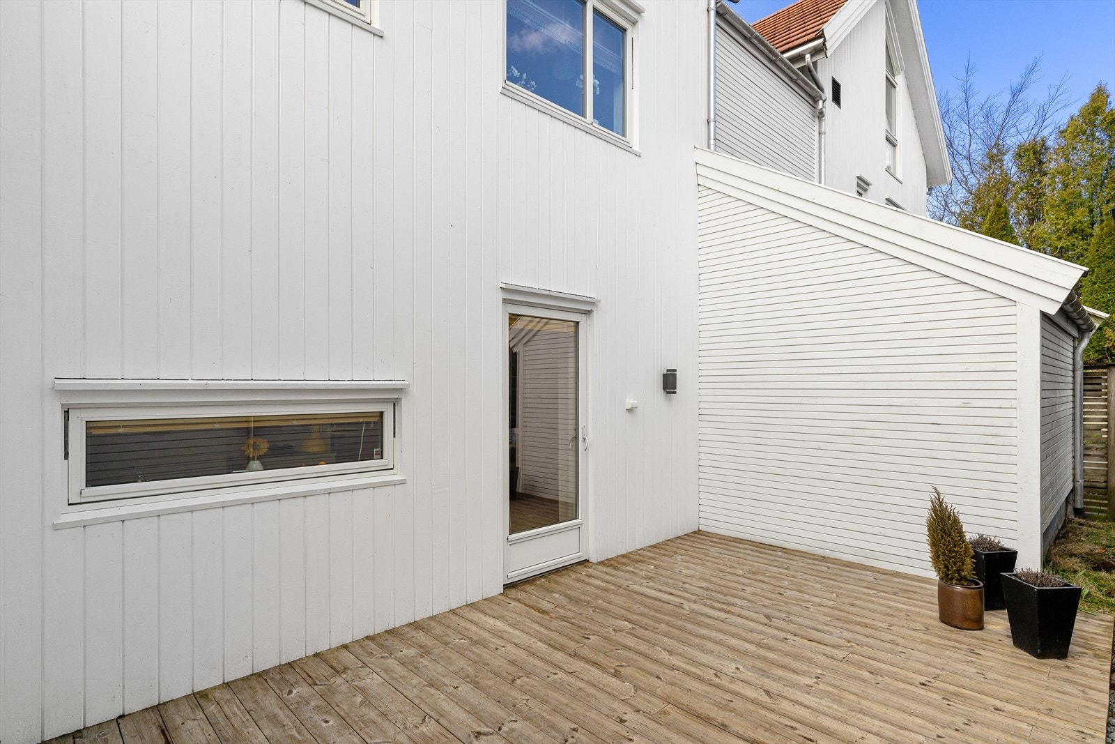 Fra soverom/kontor er det utgang til en terrasse. Galleribilde
