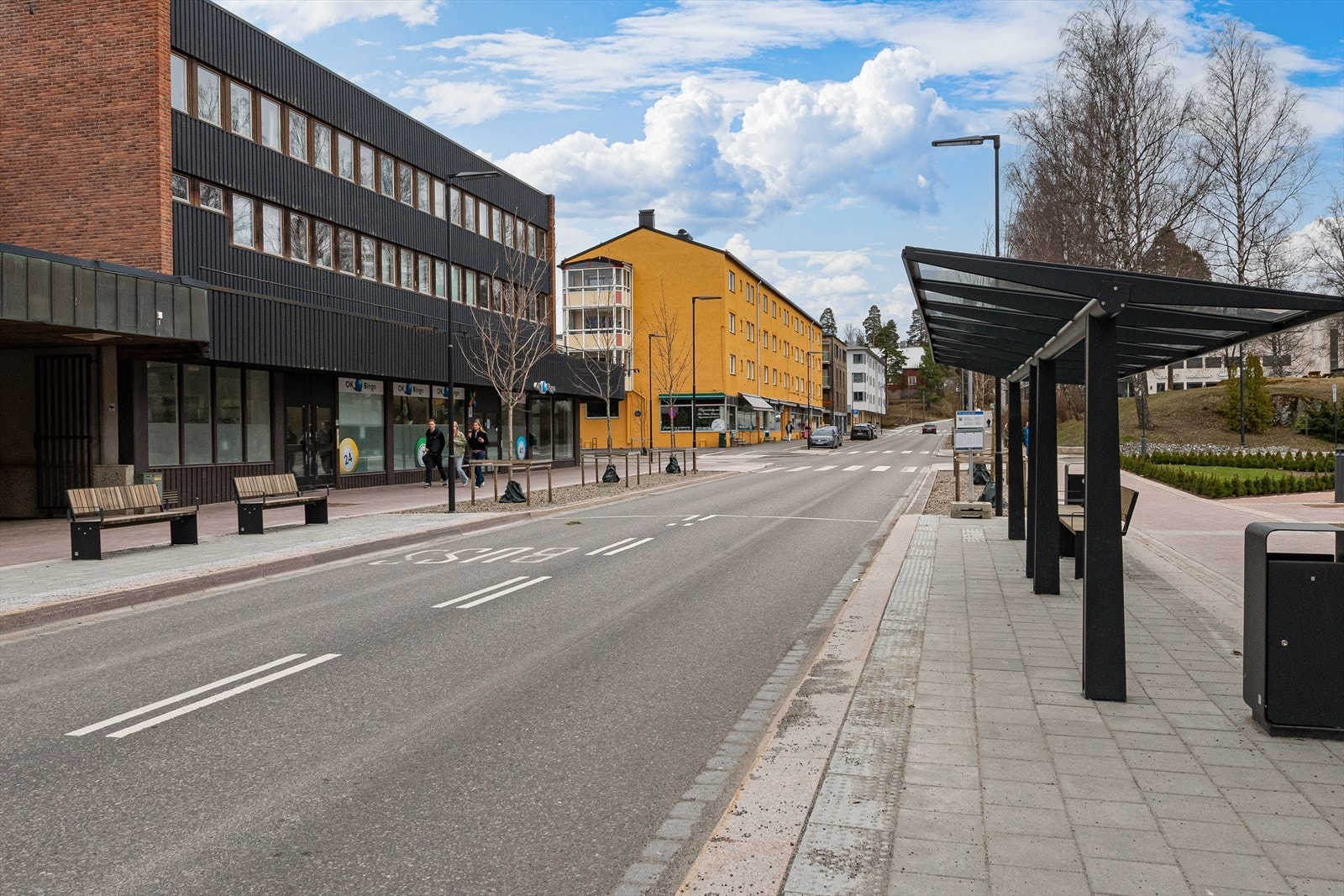 Her finner du nærmeste stoppested for bybussen - så det er små avstander til det aller meste! Galleribilde