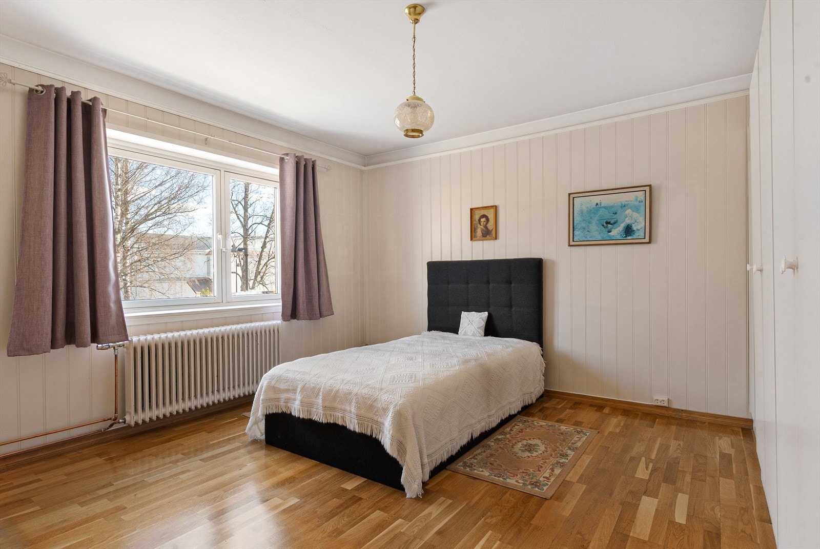 Soverommet er romslig, så her er det god plass til en stor seng om man ønsker det! Galleribilde
