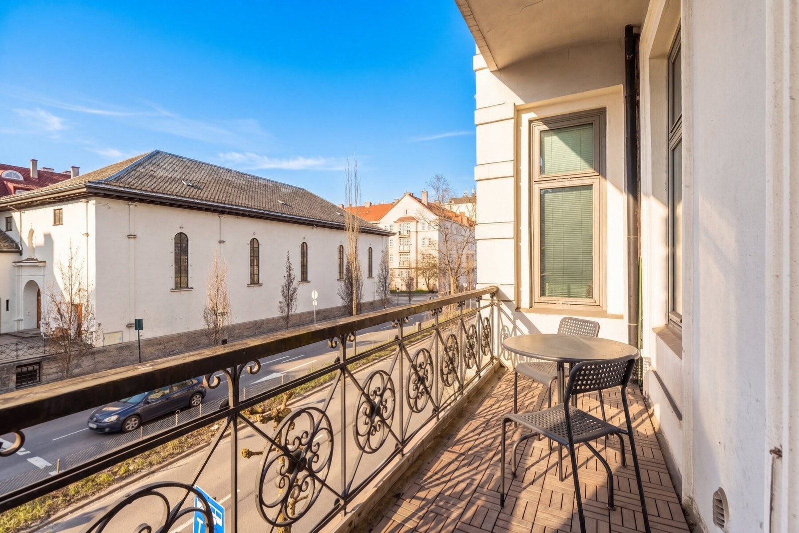 Herlig vestvendt balkong. Galleribilde