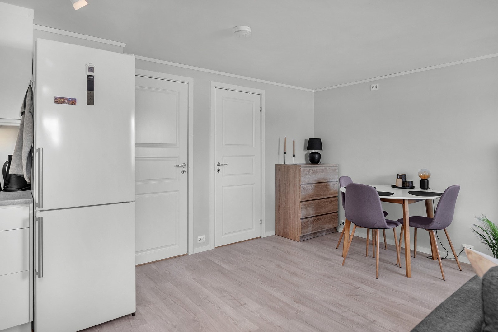 Lyse fine overflater Galleribilde