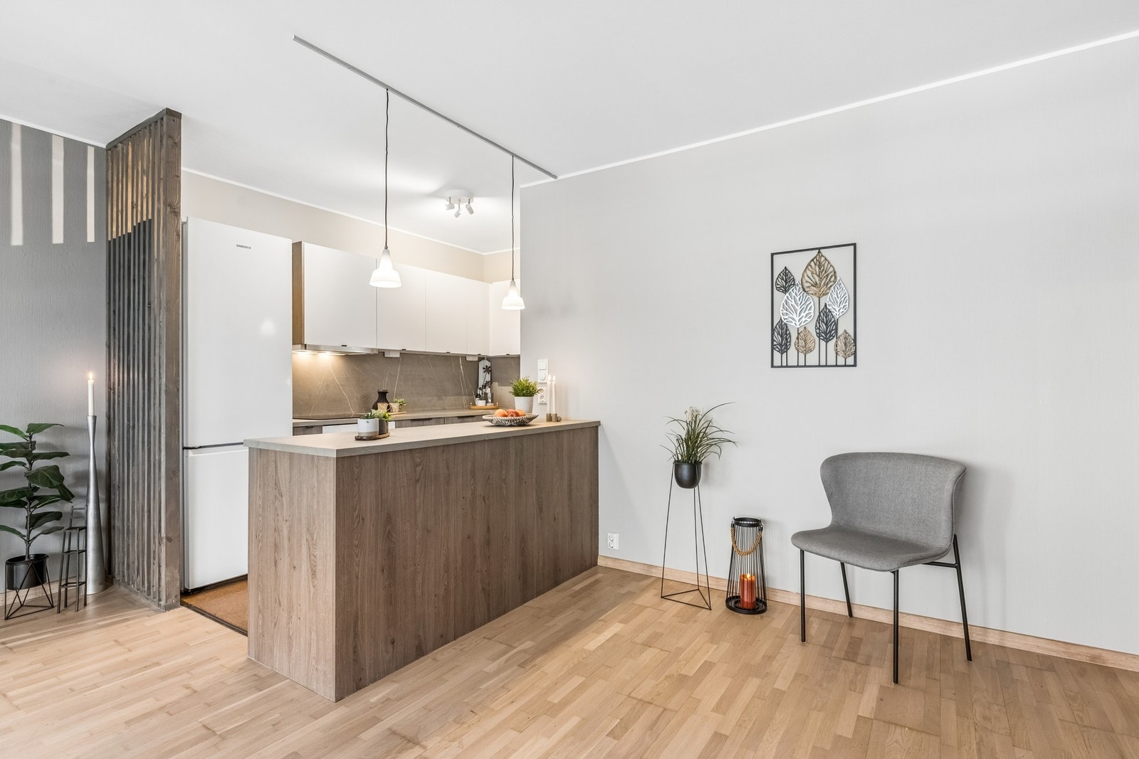 Den åpne planløsningen gir god romfølelse. Galleribilde